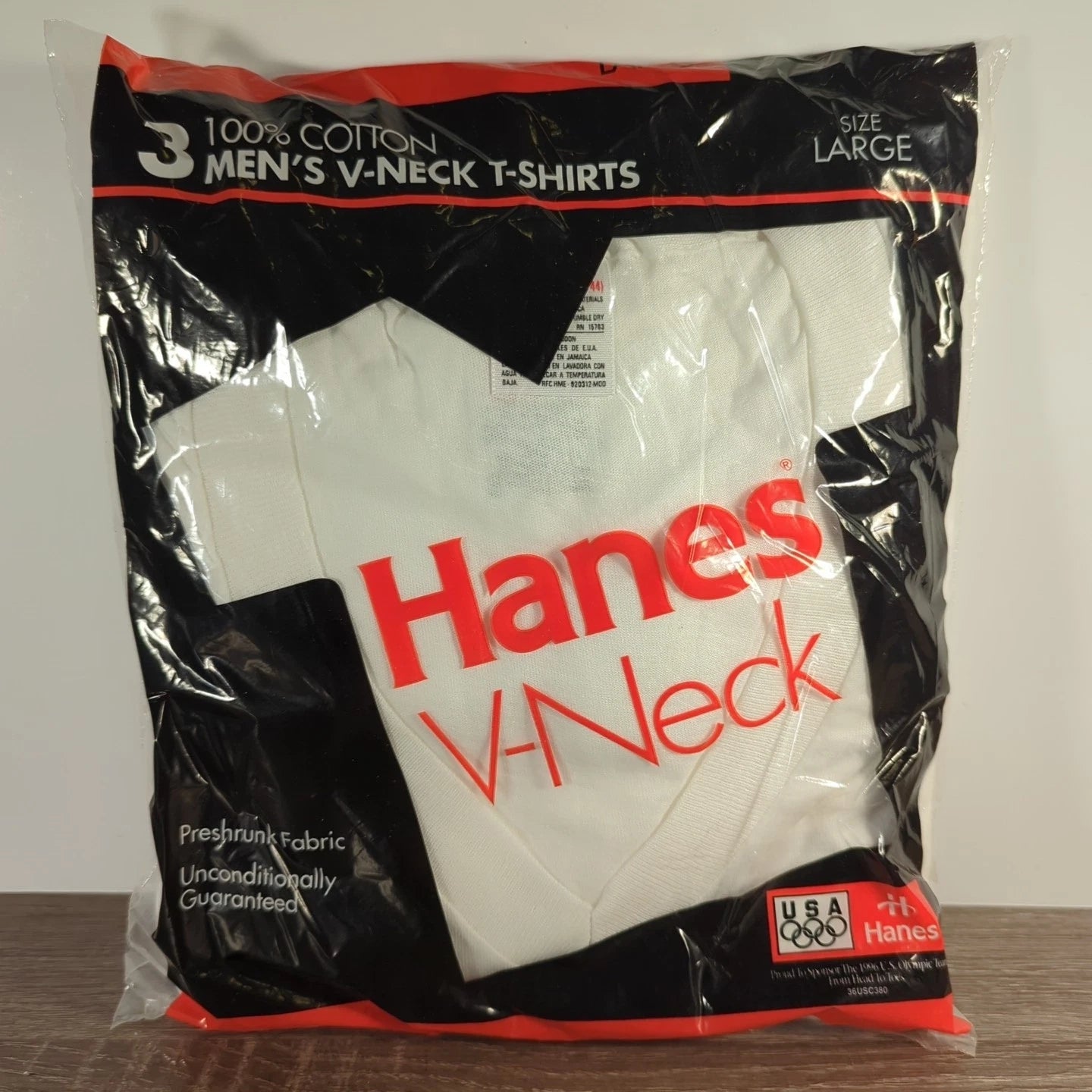 VTG New 90s Hanes Men’s 100% Cotton V-Neck T-Shirts Size L (42-44) 3-Pack NOS